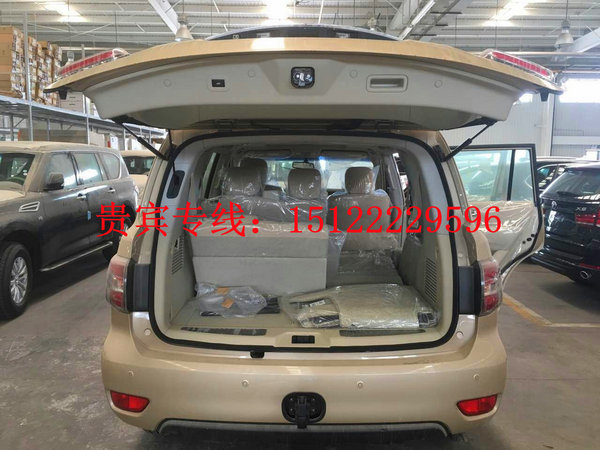 日產(chǎn)尼桑途樂Y62土豪金 途樂沙漠越野王-圖6