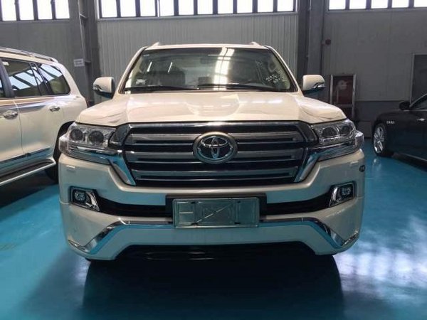 丰田酷路泽4000批量现车 17款V6让利翻倍-图2