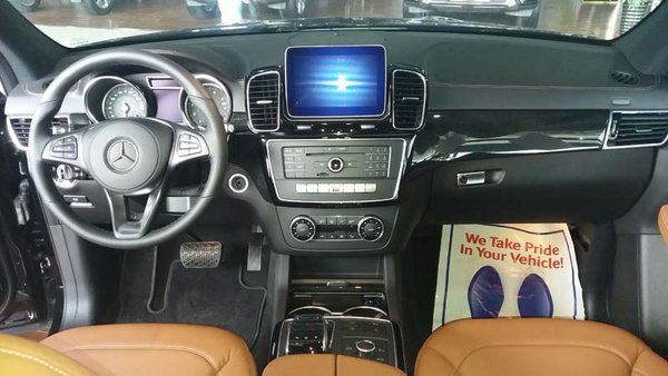 17款奔馳GLS450報(bào)價(jià) 港口現(xiàn)車105萬拋售-圖5