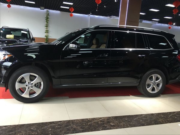 17款奔馳GLS450行情 強(qiáng)勢越野降價不停息-圖3