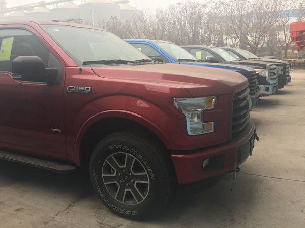 福特皮卡XLT版野外越野撒欢 F150甩43万-图2