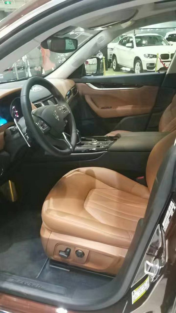 2017款玛莎拉蒂莱凡特 顶级极速SUV特价-图7