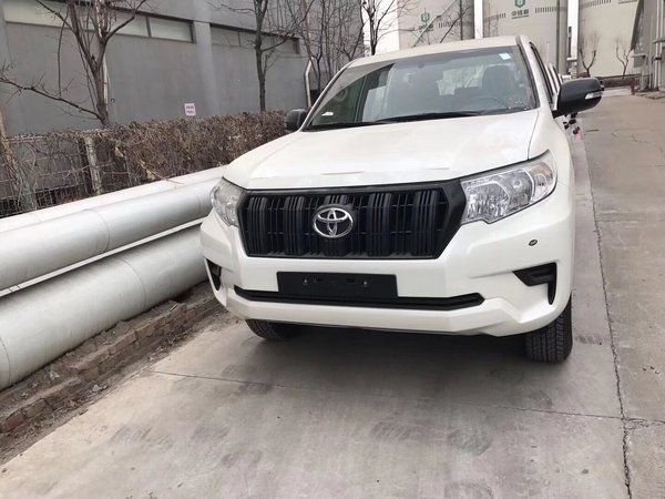 18款豐田霸道2700津門首批現車 升級看點-圖1