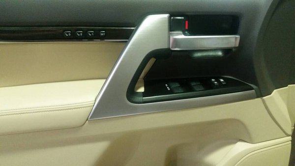 16款豐田酷路澤5700V8 舒適駕享陸巡實(shí)拍-圖5