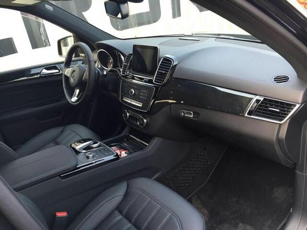 2017款奔驰GLE43AMG 首降现车全港最低价-图6
