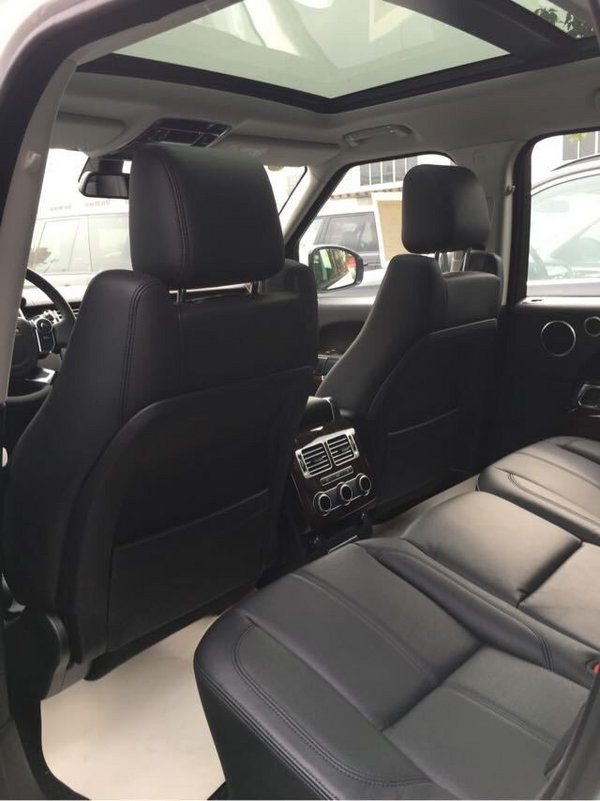 路虎揽胜行政柴油版 现车105万绝对底价-图7