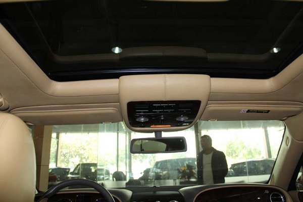 平行进口宾利飞驰现车 价格实惠行情紧俏-图7