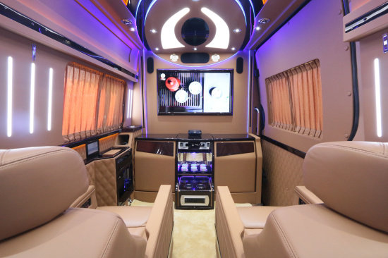 奔驰斯宾特精品商务车 豪华内舱一见钟情-图7