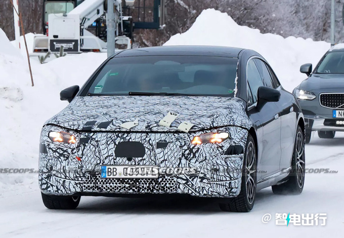 奔驰新款EQS曝光换搭新材料电池/6月上市-图2
