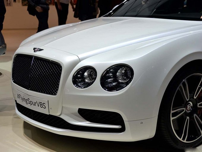 18款宾利飞驰时尚动力强悍 超低价开售中-图2