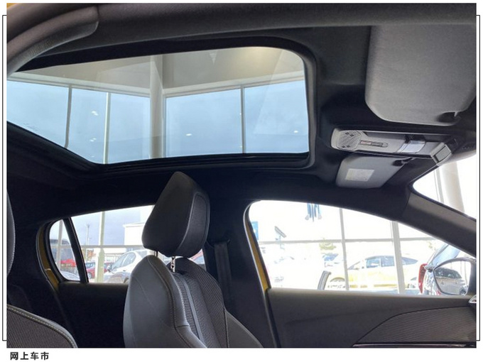 标致e-208进店实拍点阵格栅/獠牙式日行灯-图7