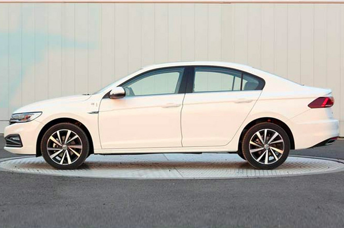 大众宝来新增1.2T车型 12万起售-比卡罗拉还省油-图2