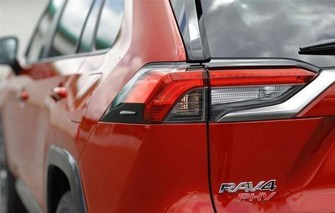 丰田全新RAV4新车型曝光 动力超大众途观L-图3