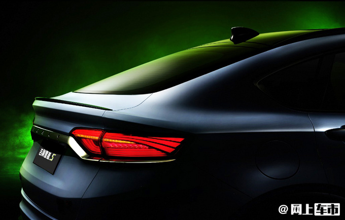 吉利星越新车型曝光外观更运动 下半年上市-图2