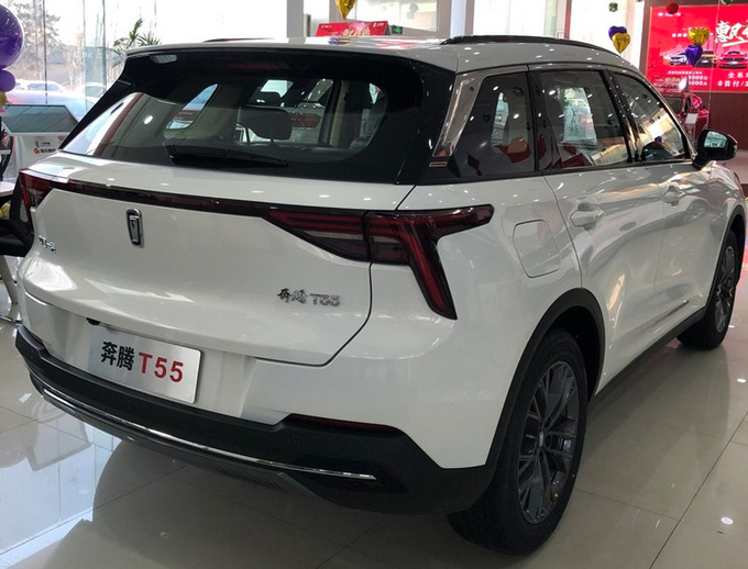 奔腾新SUV T55到店实拍 3月将上市预计8万元起售-图3