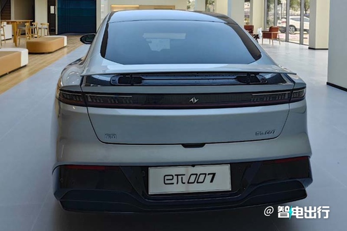 东风eπ007七天后大定或3月14日上市 选剪刀门1.2万-图4