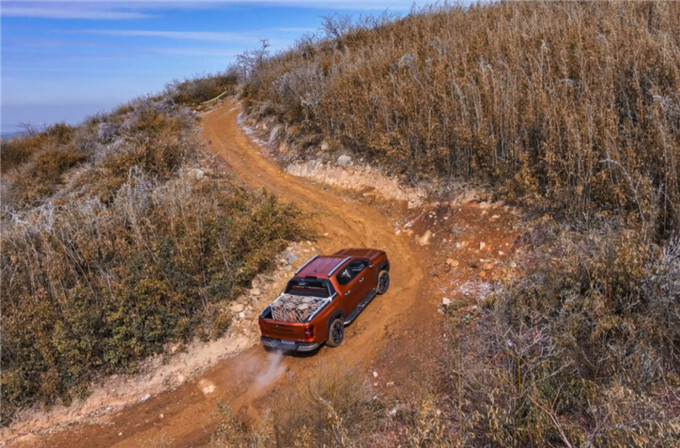 13.99万元起全球首款增程皮卡长安猎手开启预售-图12