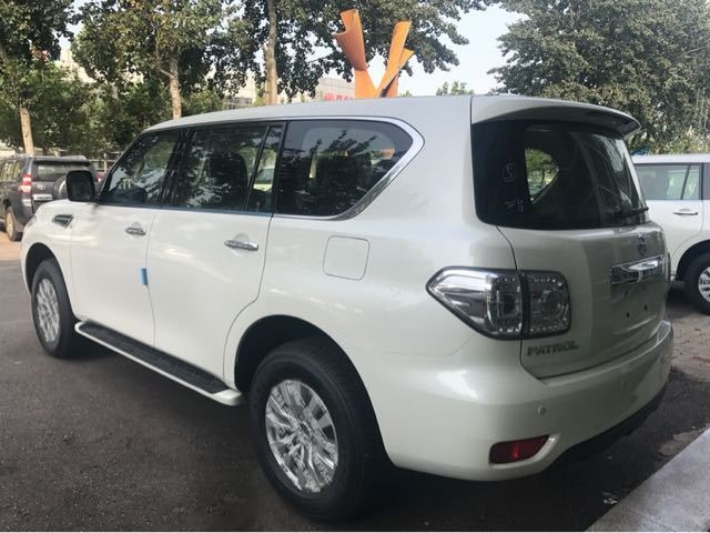 18款日产途乐4.0 5.6排量国五批发价格-图3