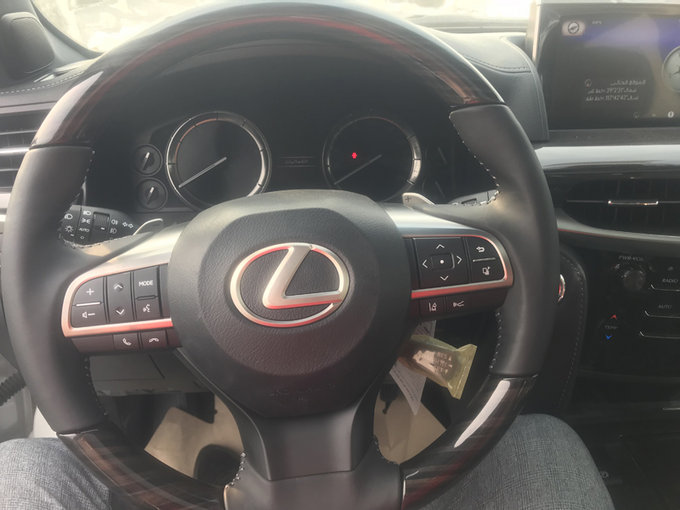 18款雷克萨斯LX570 中东铂金版踏青专惠-图9