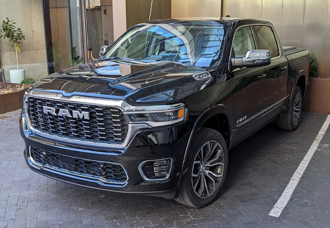 2025款RAM公羊曝光搭汽油3.0T V6有史以来最豪华-图6