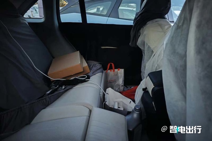 极氪MIX 4月25日续航712km 预计卖20万-图7