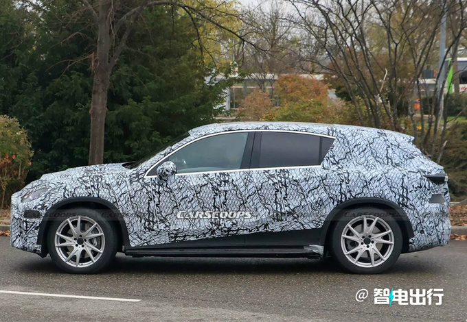 奔驰全新一代GLC曝光尺寸大幅提升/pk宝马X3-图3