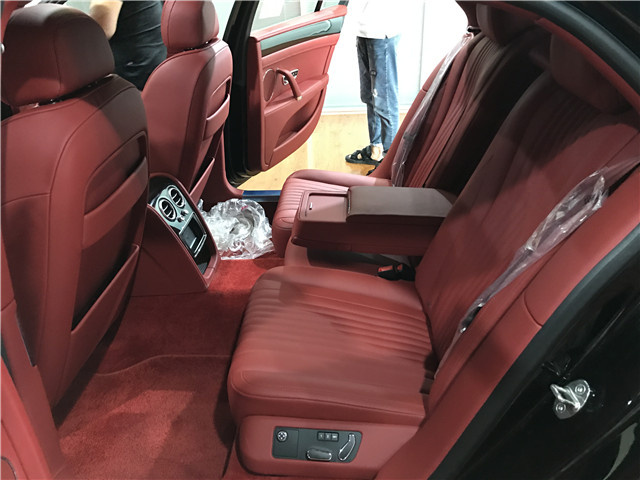 18款宾利飞驰4.0T五座 V8S备受明星追捧-图8