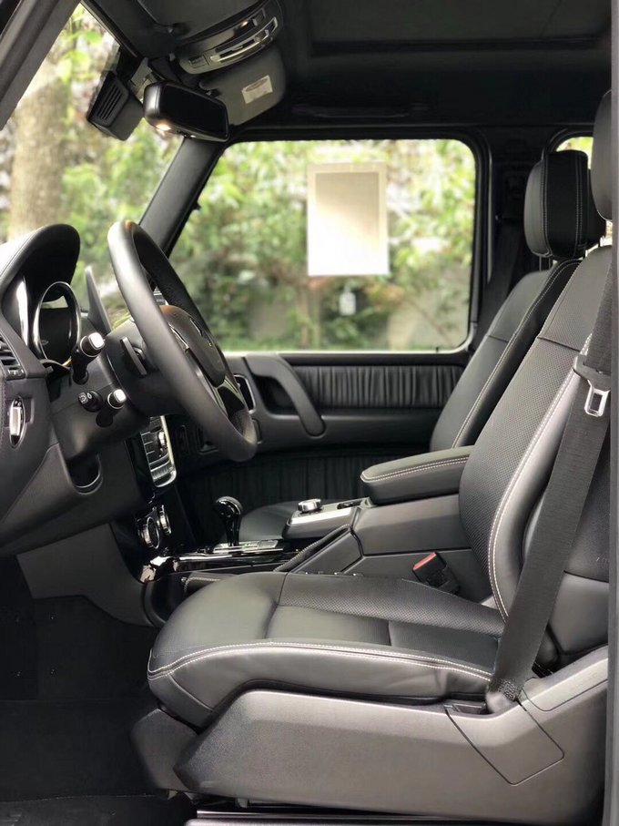 奔驰G500现车 津港19寸AMG熏黑轮裸利售-图4