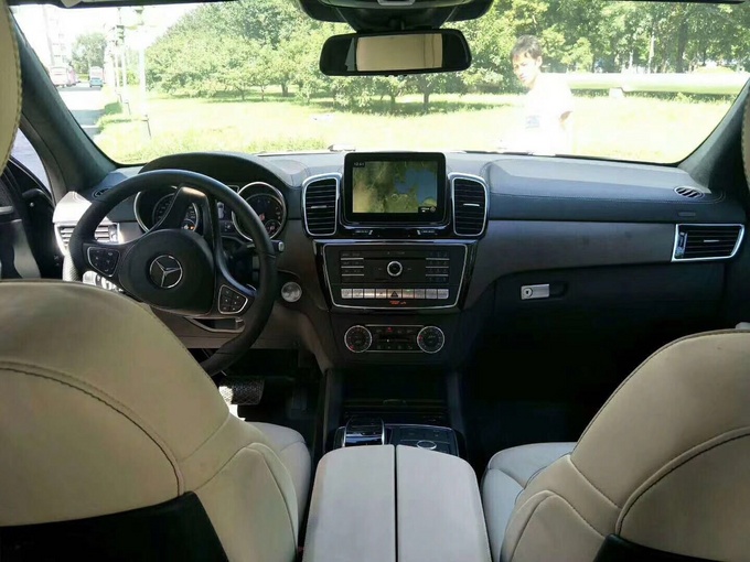 18款加版奔驰GLS450 慑人气魄SUV122万售-图4