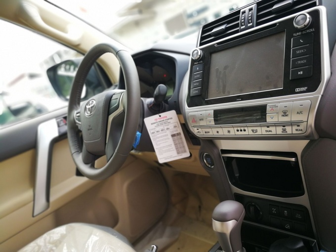 2018款丰田霸道4000 安全自驾最畅销SUV-图5