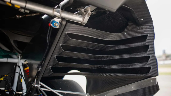 1400马力福特的电动超级皮卡将打破国际爬山赛纪录-图3