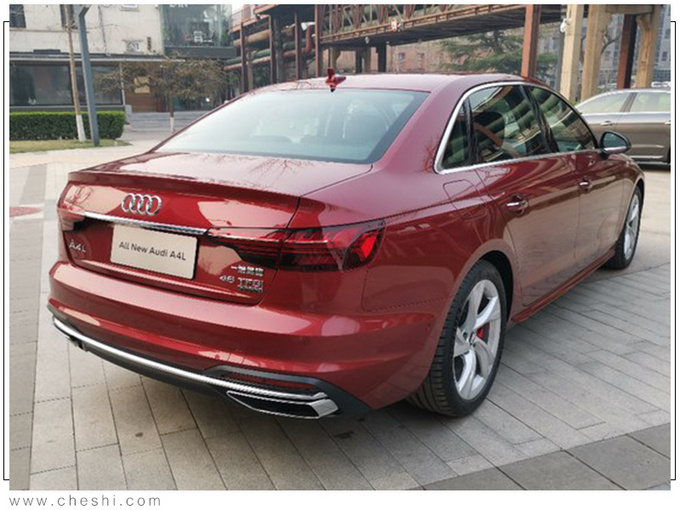 奥迪国产新款A4L实拍最快下月到店30.8万起售-图1