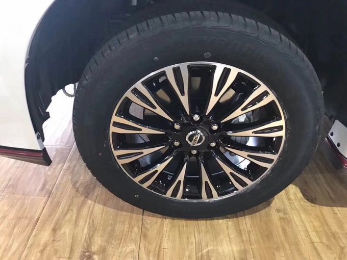 19款日产尼桑途乐 七座高配44.3万底价售-图8