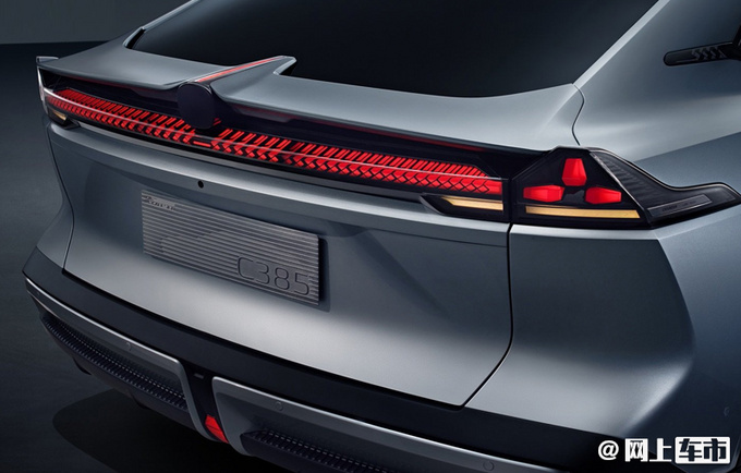 长安全新纯电轿车亮相比Model 3大 预计15万起售-图5