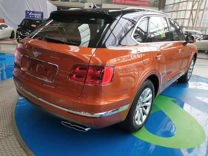 18款宾利添越4.0T 高品质汽油V8酬宾特惠-图3
