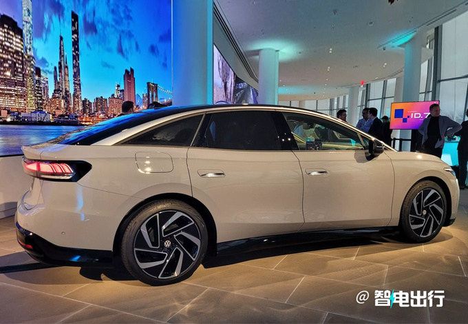 大众新款ID.7曝光三季度开售/动力不输小米SU7-图2