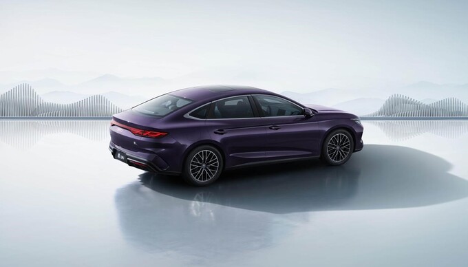 北京车展比亚迪全新中级轿车秦L DM-i亮相二季度上市-图6