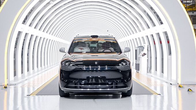 问界M9靠谱吗北京车展看完再了解下投资125亿的赛力斯超级工厂-图27