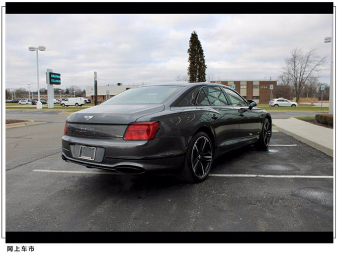 宾利飞驰进店实拍搭6.0T W12发动机/配熏黑中网-图6