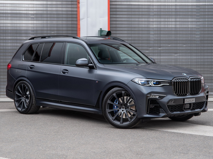 宝马X7改装版实车曝光4.4T动力大涨/限量500台-图1