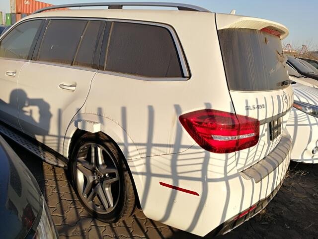 新款奔驰GLS450升级提高 操控安全稳定性-图10