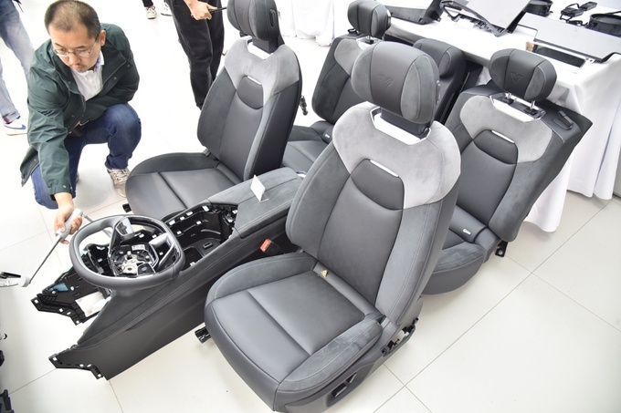 不裝青銅了拆解后的哪吒S盡顯值場王者本色-圖15