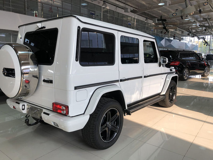 17奔驰G500墨版 抛物线价格最底端188万-图3