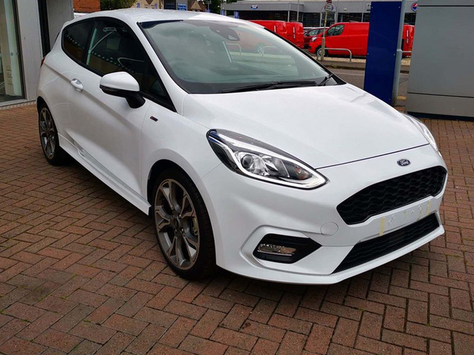 福特小号福克斯实拍搭1.0T/配运动外观套件-图1