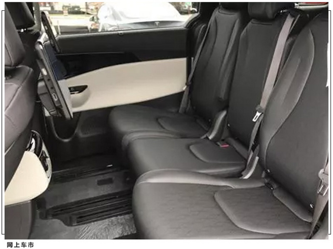 起亚全新嘉华实拍曝光三排座椅/配悬浮中控屏-图4