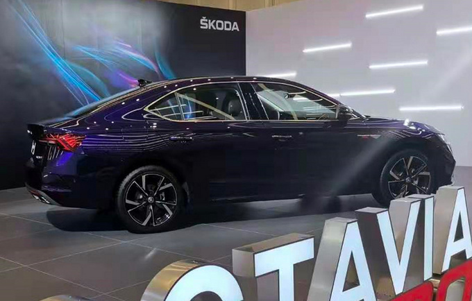 上海车展重磅轿车奔驰新C级领衔 还有换代思域-图24