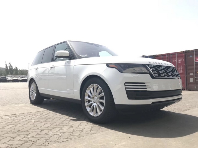 18款路虎揽胜行政行情 四驱越野技能强悍-图2