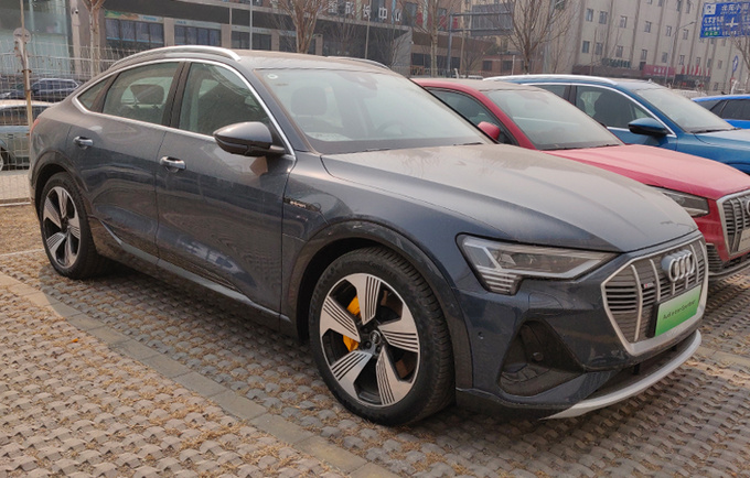 奥迪e-tron轿跑版到店实拍 5月份上市 续航500km-图1