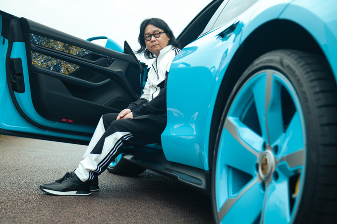 成都车展保时捷Taycan Turbo S  X 丁乙艺术与跑车的碰撞-图3