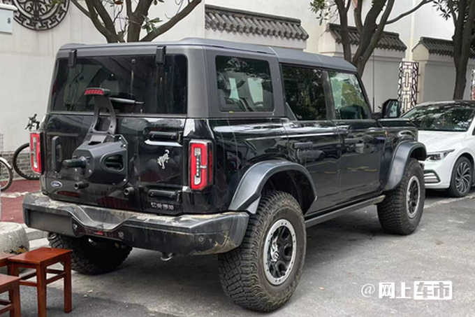 福特國產(chǎn)Bronco街拍4S店7天后開訂頂配賣43萬-圖5